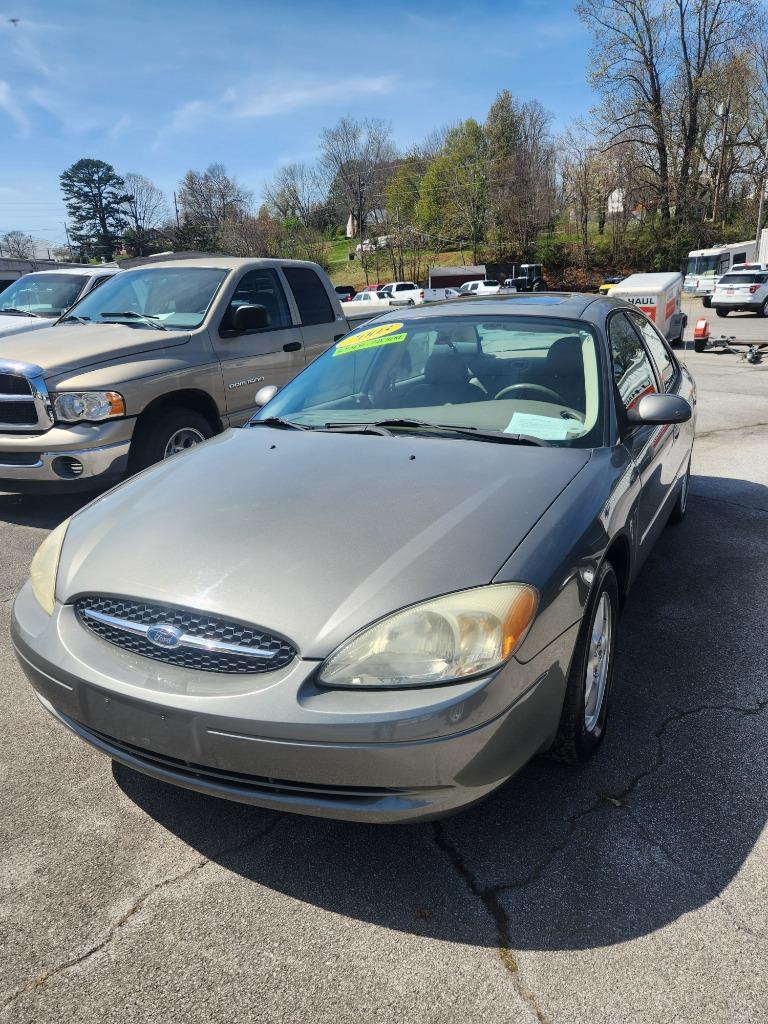 2003 Ford Taurus SES Standard's photo