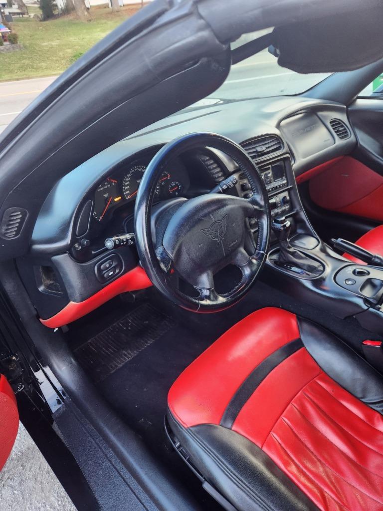 1998 Chevrolet Corvette Base - Photo 9